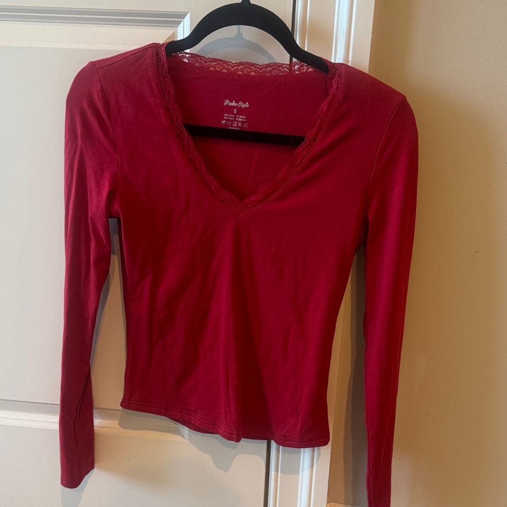 Pinkm Style Red long sleeve lace top - Small